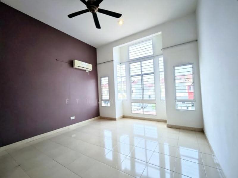 Rumah Teres 2-Tingkat untuk Dijual di Setia Indah 9 (Setia Alam) - Ethan Ting - Living Room - PropertyGuru.com.my