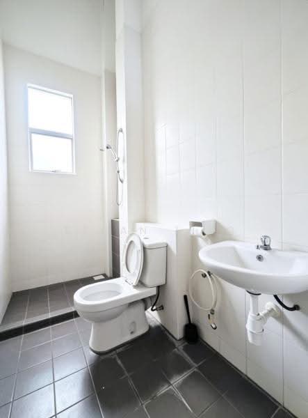 Rumah Teres 2-Tingkat untuk Dijual di Setia Indah 9 (Setia Alam) - Ethan Ting - Bathroom - PropertyGuru.com.my
