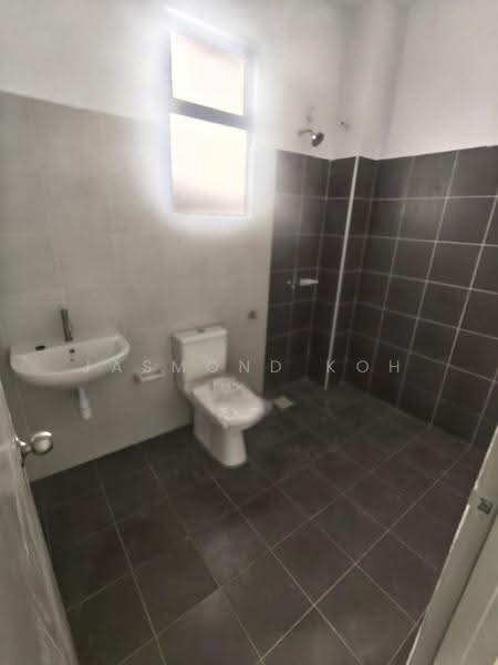 Link Bungalow for Sale in Pontian (Johor) - Jasmond Koh - Bathroom - PropertyGuru.com.my