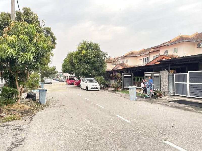 Rumah Teres untuk Dijual di Taman Banting Baru (Banting) - Azri Zabidin - Exterior - PropertyGuru.com.my