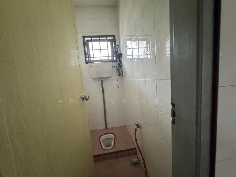Bungalow House for Rent in Taman Istimewa (Tebrau) - Anne Chiang - Bathroom - PropertyGuru.com.my