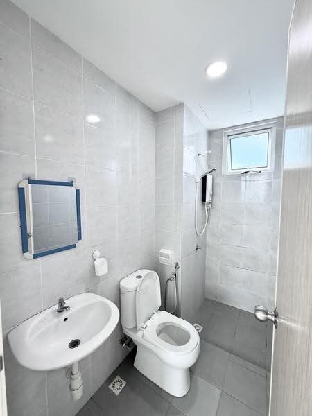 Kondominium untuk Dijual di i-Santorini - Camy Teng - Bathroom - PropertyGuru.com.my