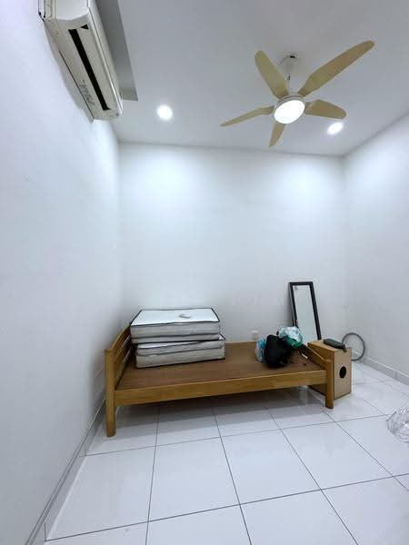 Rumah Teres 2-Tingkat untuk Dijual di Bandar Dato Onn (Tebrau) - Karl Lim - Bedroom - PropertyGuru.com.my