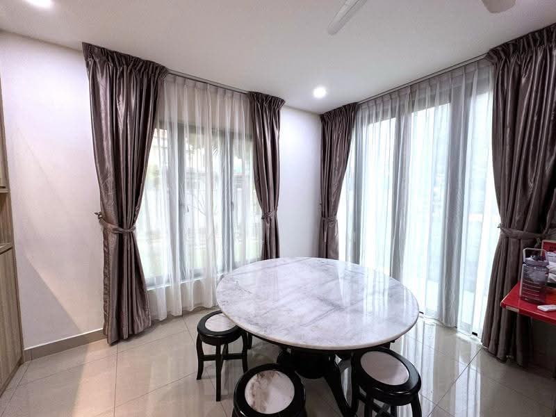 Rumah Teres 2-Tingkat untuk Dijual di Bandar Dato Onn (Tebrau) - Karl Lim - Dining Room - PropertyGuru.com.my