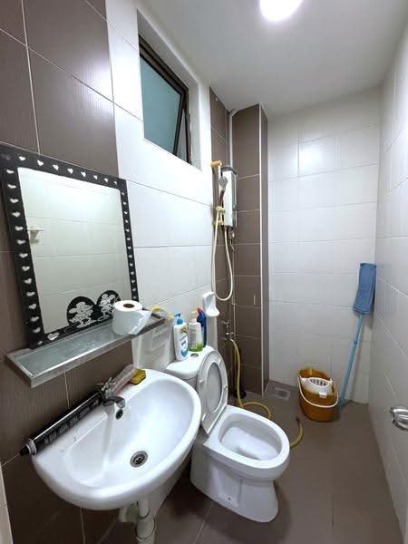Rumah Teres 2-Tingkat untuk Dijual di Bandar Dato Onn (Tebrau) - Karl Lim - Bathroom - PropertyGuru.com.my