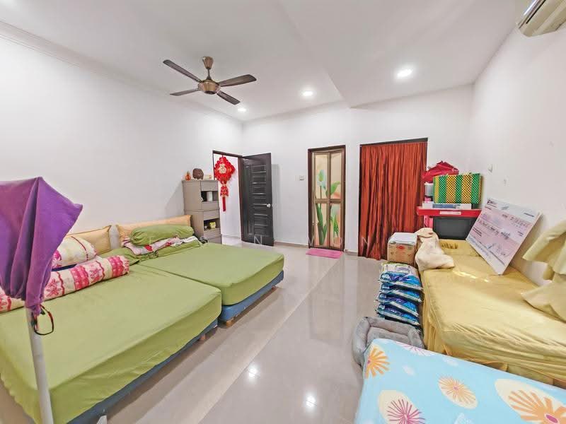 Semi-Detached House for Sale in Taman Makmur (Bandar Sungai Long) - Eason Wong - PropertyGuru.com.my