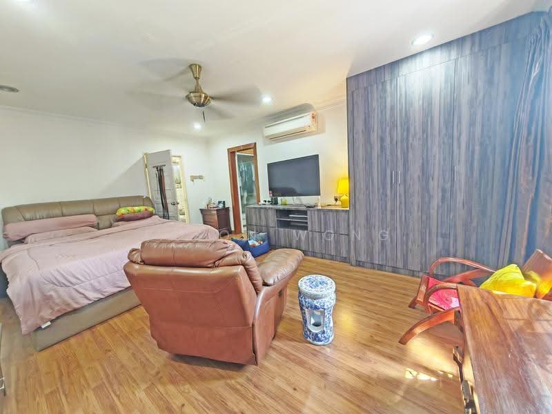 Semi-Detached House for Sale in Taman Makmur (Bandar Sungai Long) - Eason Wong - PropertyGuru.com.my