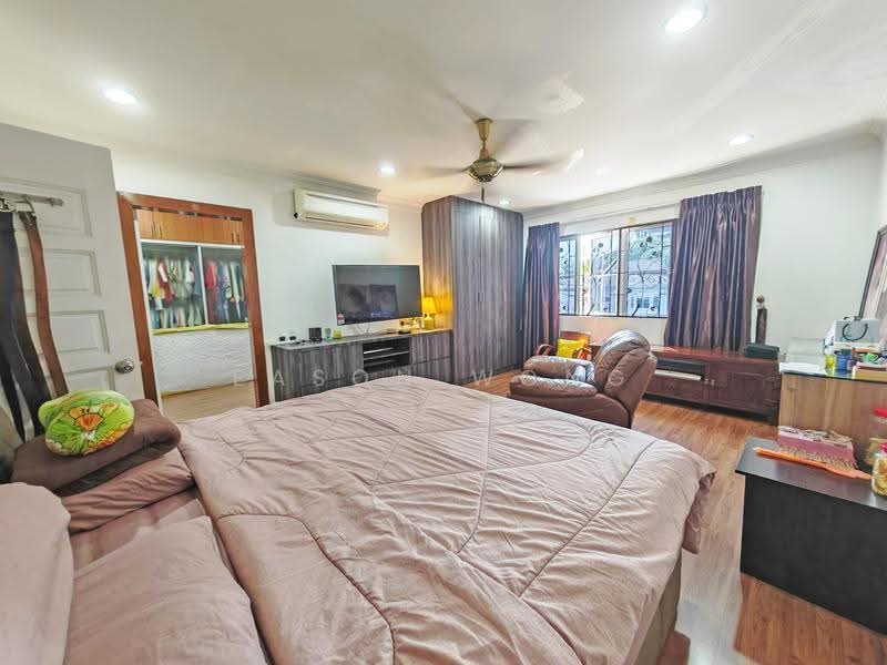 Semi-Detached House for Sale in Taman Makmur (Bandar Sungai Long) - Eason Wong - PropertyGuru.com.my