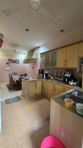 1-storey Terraced House for Sale in Bukit Indah (Iskandar Puteri (Nusajaya)) - Jesse Poon - Kitchen - PropertyGuru.com.my