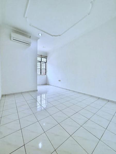 2-storey Terraced House for Sale in Taman Desa Cemerlang (Ulu Tiram) - Karl Lim - Interior - PropertyGuru.com.my