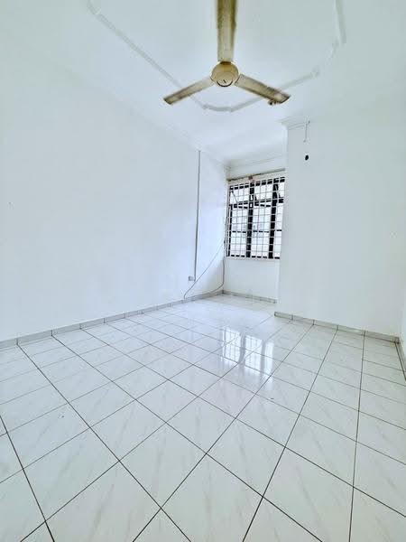 2-storey Terraced House for Sale in Taman Desa Cemerlang (Ulu Tiram) - Karl Lim - Interior - PropertyGuru.com.my