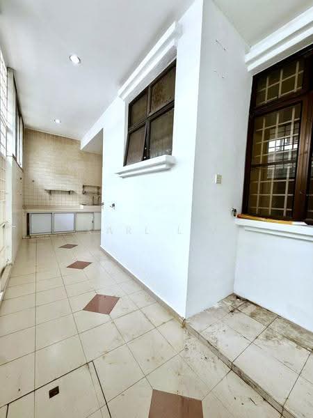 2-storey Terraced House for Sale in Taman Desa Cemerlang (Ulu Tiram) - Karl Lim - Kitchen - PropertyGuru.com.my