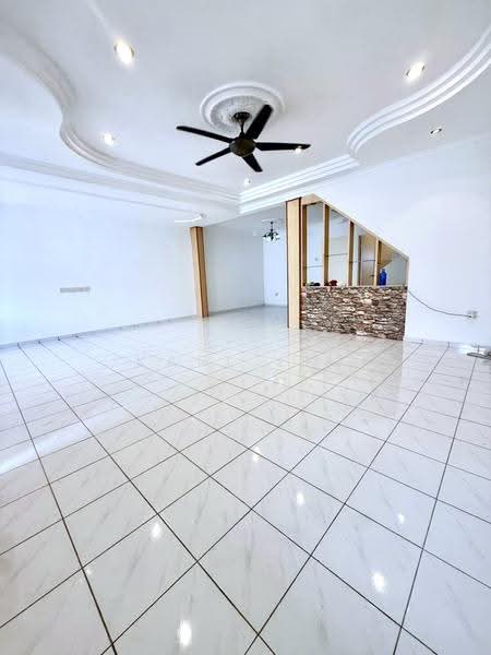 2-storey Terraced House for Sale in Taman Desa Cemerlang (Ulu Tiram) - Karl Lim - Living Room - PropertyGuru.com.my