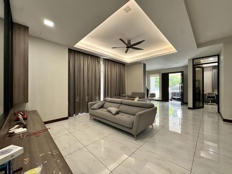 Link Bungalow for Sale in Setia Alam (Selangor) - Jess Tee - Living Room - PropertyGuru.com.my