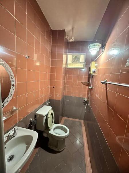 Apartment for Sale at Desa Bukit Dumbar - Lynda Chan - Bathroom - PropertyGuru.com.my