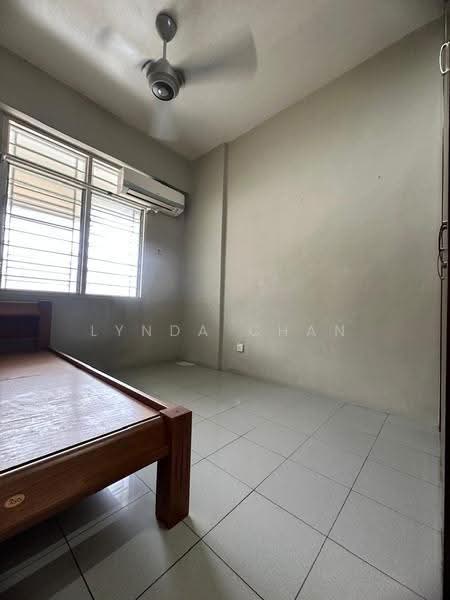 Apartment for Sale at Desa Bukit Dumbar - Lynda Chan - Bedroom - PropertyGuru.com.my