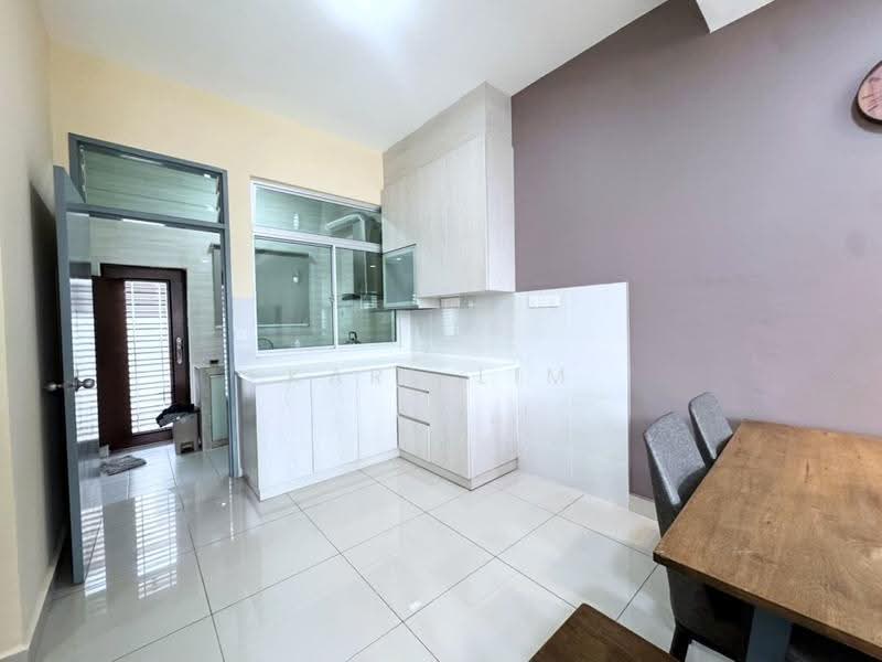 2.5-storey Terraced House for Sale in Bandar Seri Alam (Masai) - Karl Lim - Kitchen - PropertyGuru.com.my