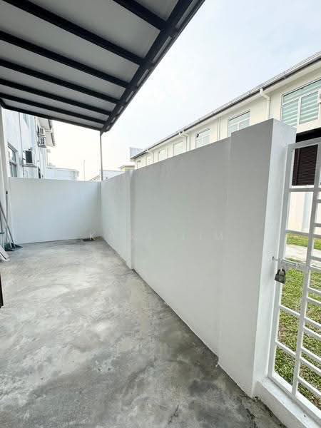 2.5-storey Terraced House for Sale in Bandar Seri Alam (Masai) - Karl Lim - Exterior - PropertyGuru.com.my