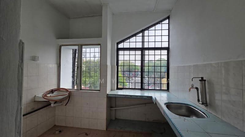 Townhouse for Rent in Taman Sri Sentosa (Jalan Klang Lama (Old Klang Road)) - Kimmy Chua - Kitchen - PropertyGuru.com.my