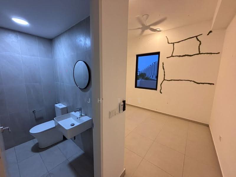 Terraced House for Rent in Petaling (Selangor) - JH Tee - Bathroom - PropertyGuru.com.my
