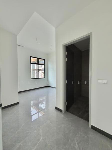 Semi-Detached House for Sale in Kulai (Johor) - Tan Kai Lun - PropertyGuru.com.my