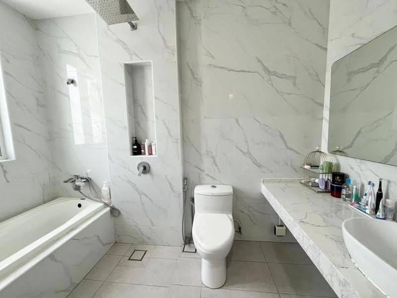 Rumah Teres 3.5-Tingkat untuk Dijual di New Green Park (Rawang) - Tom Yip - Bathroom - PropertyGuru.com.my
