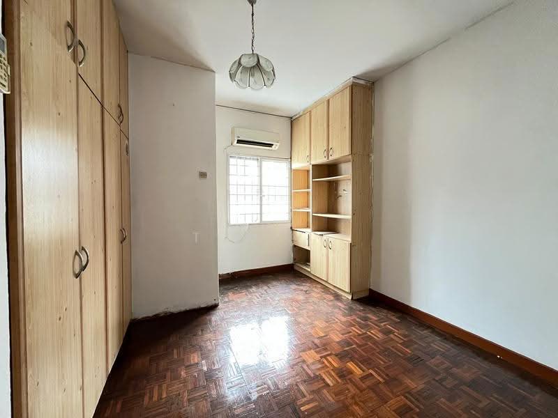2.5-storey Terraced House for Sale in Bandar Country Homes (Rawang) - Tom Yip - Bedroom - PropertyGuru.com.my