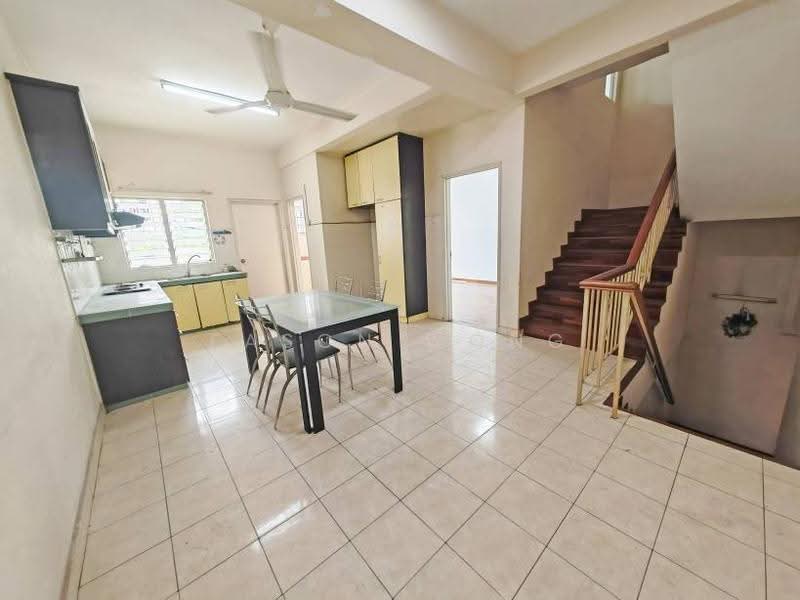 Rumah Bandar untuk Dijual di Taman Sungai Besi Indah (Seri Kembangan) - Eason Wong - PropertyGuru.com.my