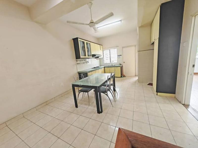 Rumah Bandar untuk Dijual di Taman Sungai Besi Indah (Seri Kembangan) - Eason Wong - PropertyGuru.com.my