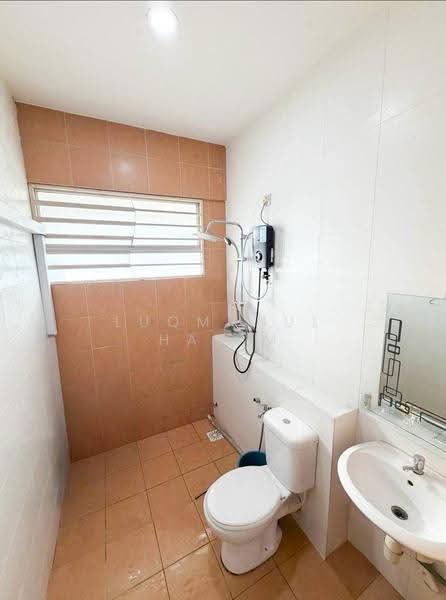 2-storey Terraced House for Sale in Kajang (Selangor) - Luqmanul Hakim - Bathroom - PropertyGuru.com.my