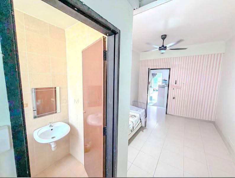 2-storey Terraced House for Sale in Kajang (Selangor) - Luqmanul Hakim - Bathroom - PropertyGuru.com.my