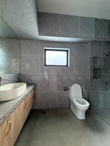 Rumah Berkembar untuk Disewa di Jalan Wee Hein Tze (Tanjung Bungah) - Jocellynn Lee - Bathroom - PropertyGuru.com.my