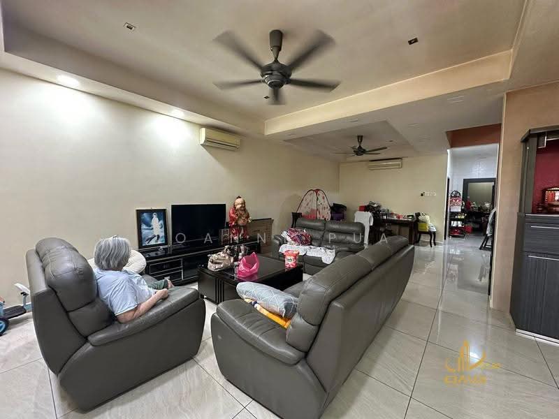 2-storey Terraced House for Sale in Bandar Bukit Tinggi (Klang) - Joanne Pua - Living Room - PropertyGuru.com.my