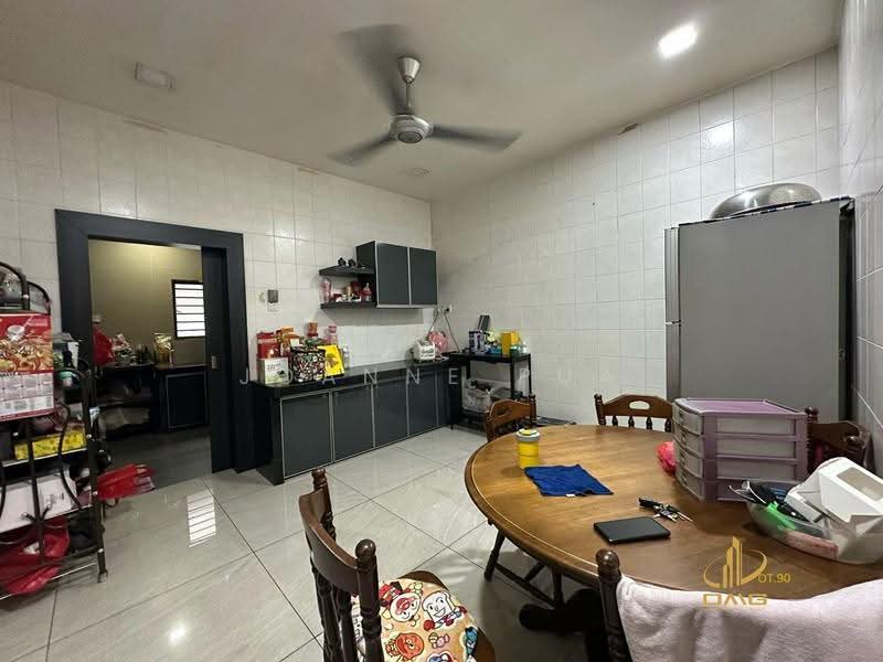 2-storey Terraced House for Sale in Bandar Bukit Tinggi (Klang) - Joanne Pua - Kitchen - PropertyGuru.com.my