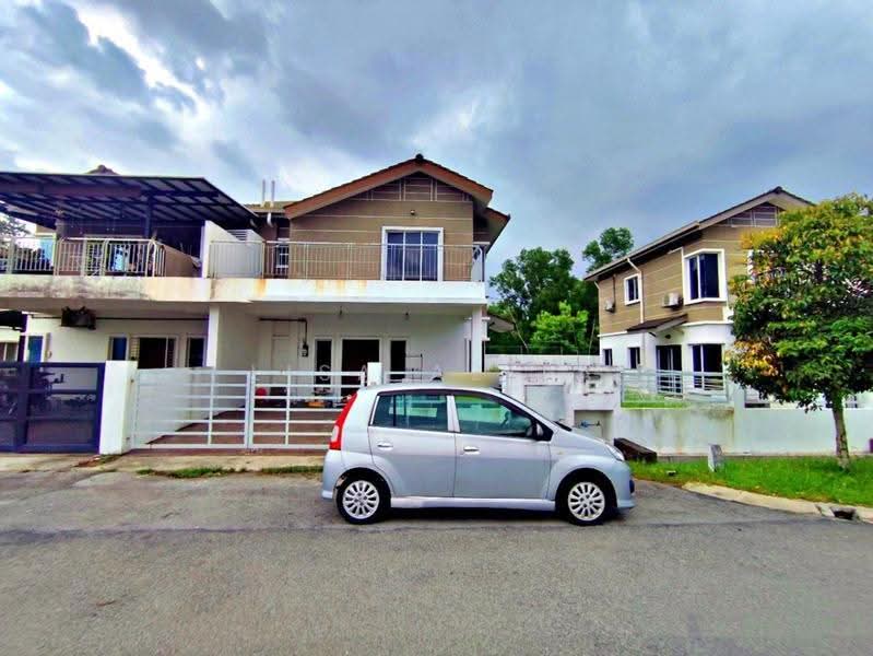 Rumah Berkembar untuk Dijual di Taman Desiran Bayu (Puchong) - Lisa Azila - Exterior - PropertyGuru.com.my