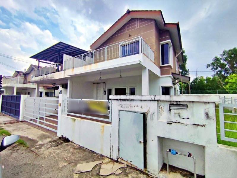 Rumah Berkembar untuk Dijual di Taman Desiran Bayu (Puchong) - Lisa Azila - Exterior - PropertyGuru.com.my