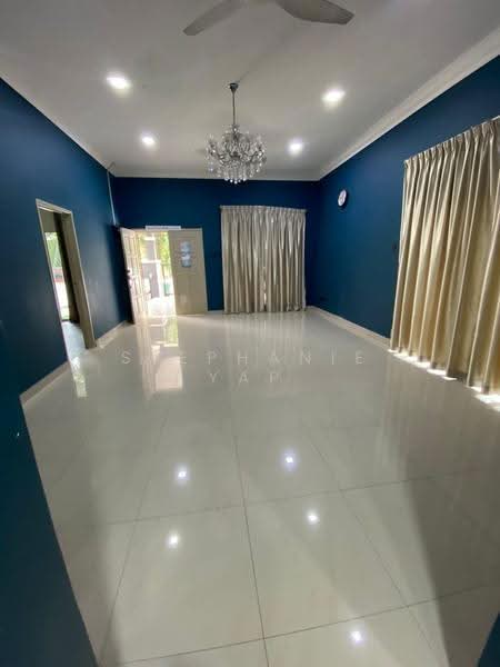 Semi-Detached House for Rent in Taman Riveria Perdana (Klang) - Stephanie Yap - Living Room - PropertyGuru.com.my