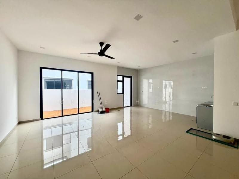 Rumah Teres 2-Tingkat untuk Disewa di Taman Ekoflora (Johor Bahru) - Grace Chiew - Living Room - PropertyGuru.com.my