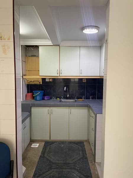 Pangsapuri untuk Disewa di Aman Satu - Benz Lee - Kitchen - PropertyGuru.com.my