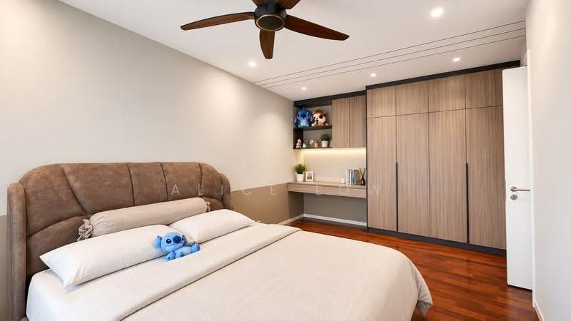 3-storey Terraced House for Sale in Tamansari (Rawang) - Alice Low - Bedroom - PropertyGuru.com.my
