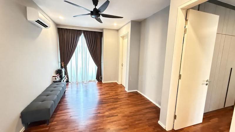 3-storey Terraced House for Sale in Tamansari (Rawang) - Alice Low - Living Room - PropertyGuru.com.my