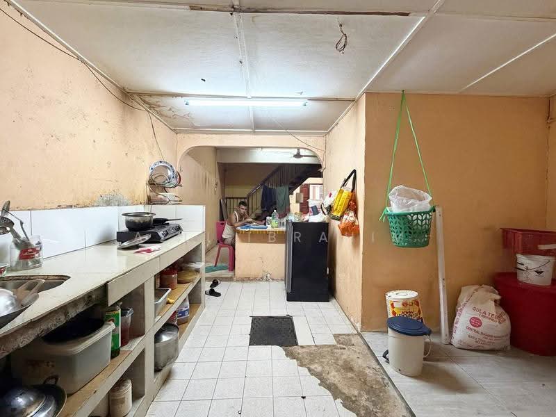 Rumah Teres 2-Tingkat untuk Dijual di Taman Melawati (Ulu Kelang) - Azli Ibrahim - Kitchen - PropertyGuru.com.my