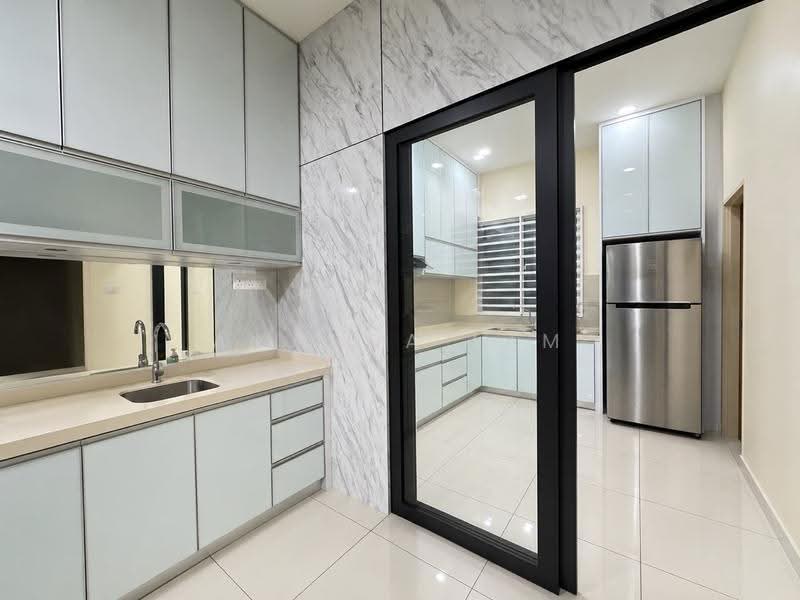 3-storey Terraced House for Sale in Sungai Puyu (Butterworth) - Amanda Lam - Kitchen - PropertyGuru.com.my