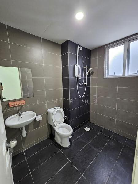 Service Residence for Rent at Maxim Residences - Kah Hing - Bathroom - PropertyGuru.com.my
