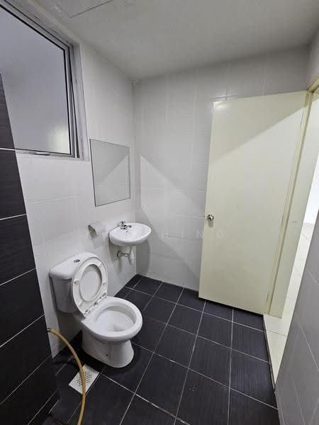 Service Residence for Rent at Maxim Residences - Kah Hing - Bathroom - PropertyGuru.com.my