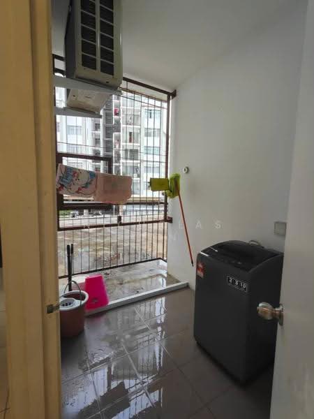 Pangsapuri untuk Dijual di Residensi Bintawa Riverfront (PR1MA @ Bintawa Riverfront) - Nicholas Tan - Balcony - PropertyGuru.com.my