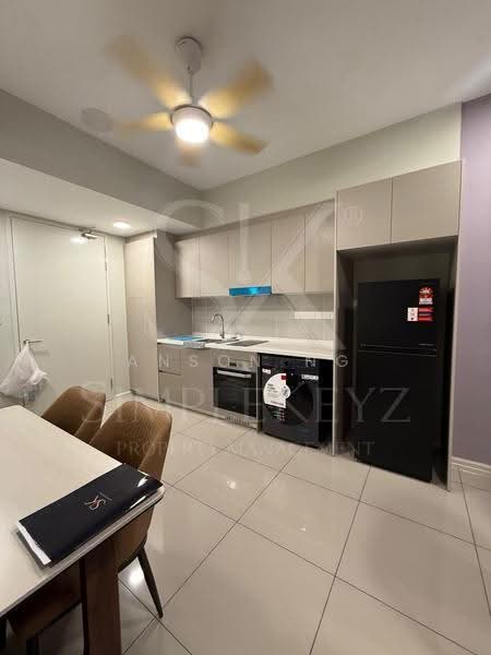 Kediaman Servis untuk Disewa di Residensi Estetik 8 (Est8) - Anson Ng - Kitchen - PropertyGuru.com.my
