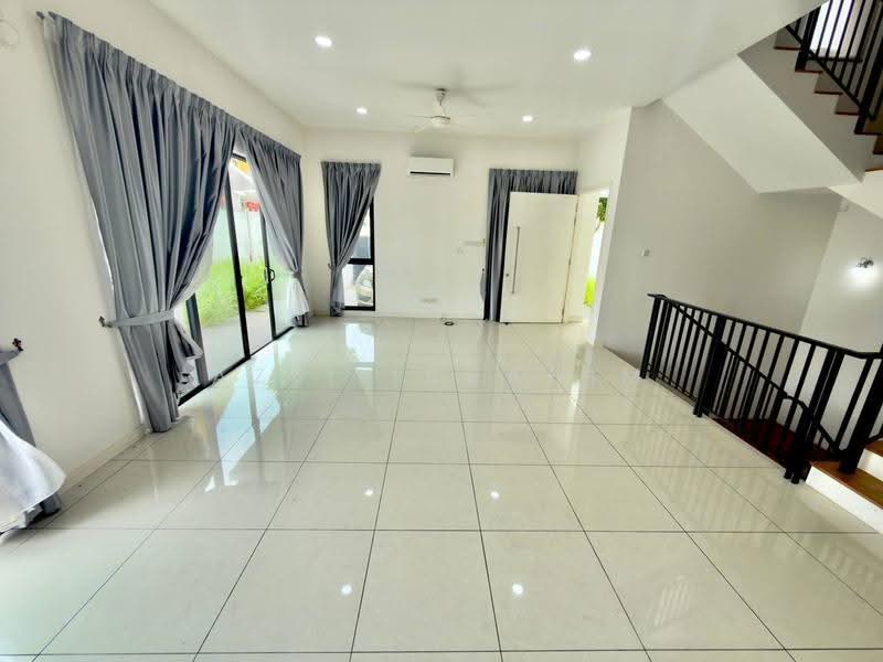 Semi-Detached House for Sale in Sungai Long (Bandar Sungai Long) - Azli Ibrahim - Living Room - PropertyGuru.com.my