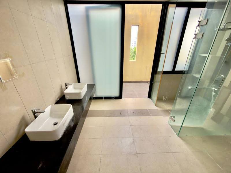 Semi-Detached House for Sale in Sungai Long (Bandar Sungai Long) - Azli Ibrahim - Bathroom - PropertyGuru.com.my