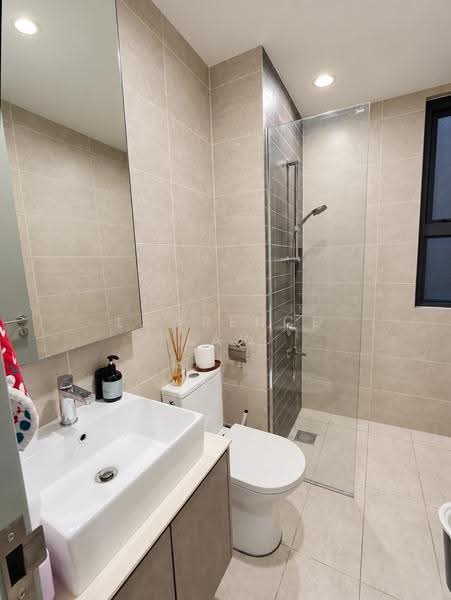 Service Residence for Rent at Millerz Square Serviced Residence - Lawrence Law - Bathroom - PropertyGuru.com.my